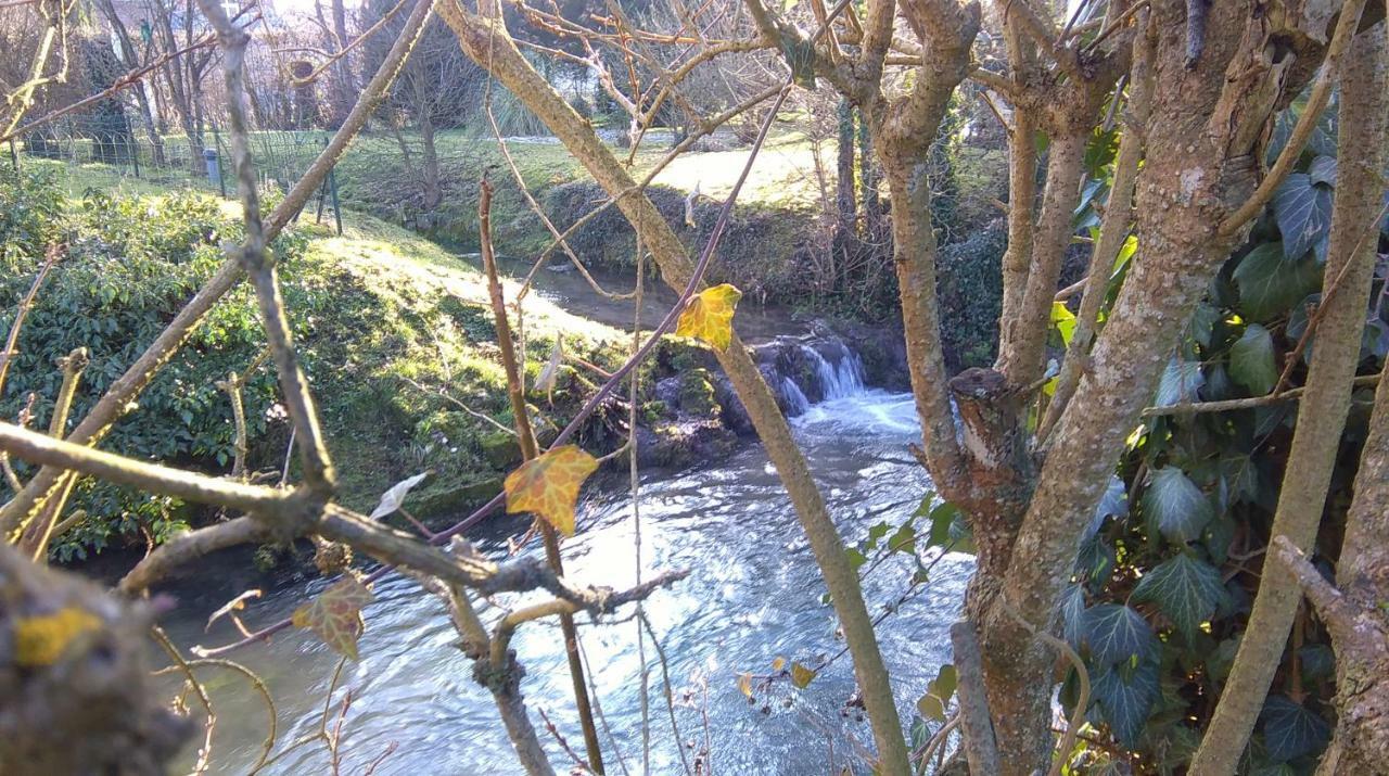 לינה וארוחת בוקר Croissy-sur-Celle Le Moulin Aux Moines מראה חיצוני תמונה